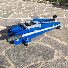 Cric idraulico da 2,25 Ton.