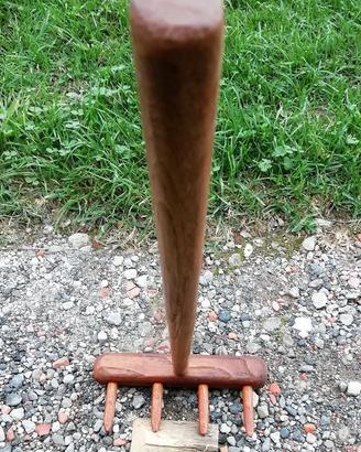 Rastrellino in legno di castagno