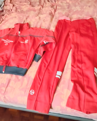 Tuta sportiva bambino vintage ben conservata