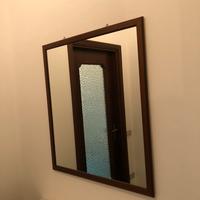Specchio con cornice in legno