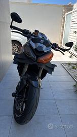 TRIUMPH STREET TRIPLE 765RS