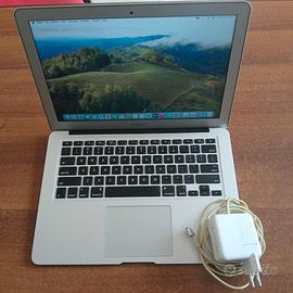 Macbook air 13"  2017 Intel I5 ram 8 gb ssd 128GB