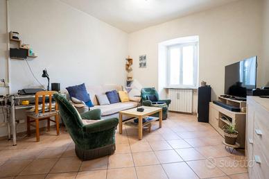 3 LOCALI A SANT'ANGELO ROMANO
