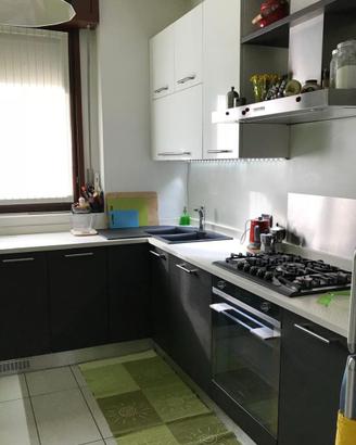 Cucina Angolare Rovere Grigio -  Bianco Lucido