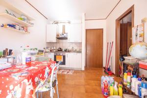 2 LOCALI A MIRA
