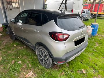 RENAULT CAPTUR 1.5 DCI 110CV 2018 SINISTRATO
