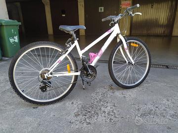 Bicicletta ragazza mountain bike