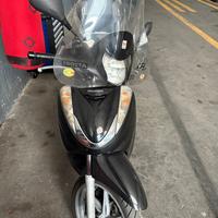 Honda sh300
