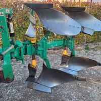 Aratro Bivomere voltaorecchio idraulico Pietro mor