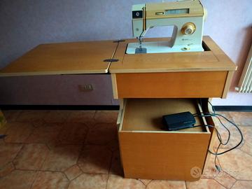 Macchina da Cucire Singer 1425 con Mobiletto
