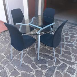 Tavolo rotondo in vetro con 4 sedie 