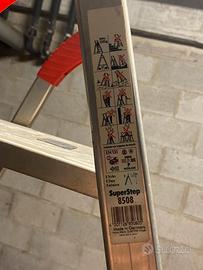 Scala Hailo 8 gradini alluminio con portaoggetti