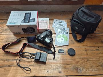 Canon EOS 60D + Obbiettivo EF-S 18-55mm F
