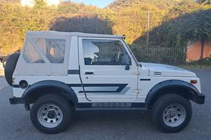 jeep Suzuki decappottabile 