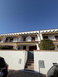 4 LOCALI A COMACCHIO