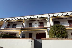 4 LOCALI A COMACCHIO