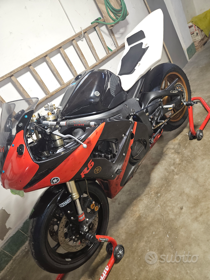 R6 2005 Cerco Yamaha R6 Usata Yamaha YZF-R6 2005 Moto E Scooter In