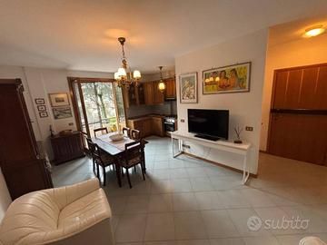 Appartamento di 130 m² con 4 locali a Massa