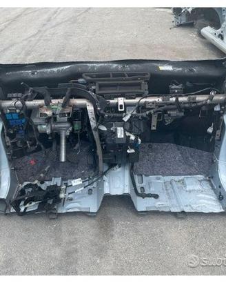 Dacia Sandero 2024 scocca per tagliate