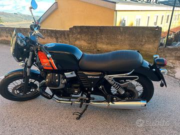 Moto Guzzi V7 II Special