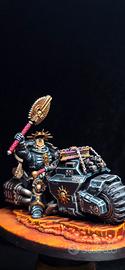 cappellano su moto warhammer40k dipinto a mano