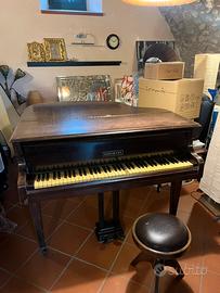 Piano mezza coda