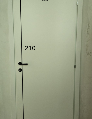 Porta in legno bianca