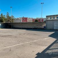 Box e rimessaggio per auto, moto e furgoni