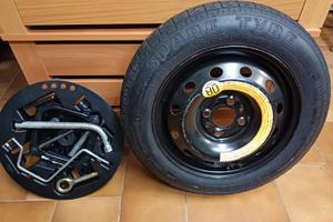 Ruotino di scorta Pirelli 135/80 R14 con attrezzi