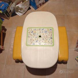 Tavolino di Winnie the poh per bambini