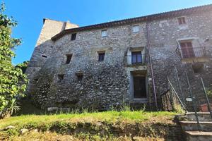 Pentalocale a Montecchio