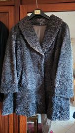 pelliccia di astrakan grigio