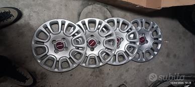 cerchi  fiat panda con coppe originali