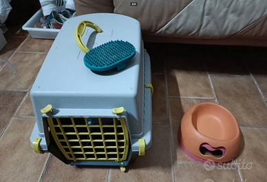 Trasportino cane / gatto + ciotole + spazzola