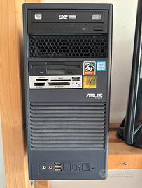 PC fisso assemblato + monitor e accessori