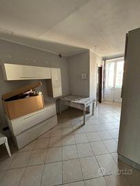 Via servais piccolo bilocale arredato+giardinetto