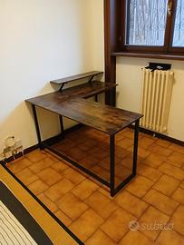 Scrivania angolare in legno e metallo