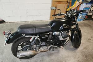 Motoguzzi V7 anno 2012