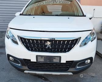 Peugeot 2008 I°serie ricambi vari
