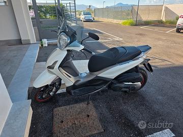 Piaggio Beverly 350 Sport Touring