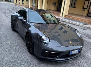 Porsche 911 Carrera 4 GTS