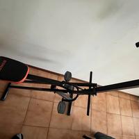 Attrezzo fitness addominali e gambe