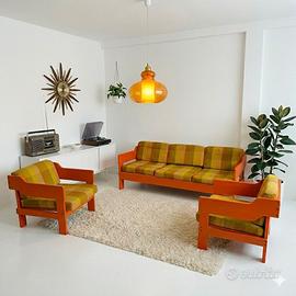 divano e 2 poltrone vintage anni '70 – Arancione