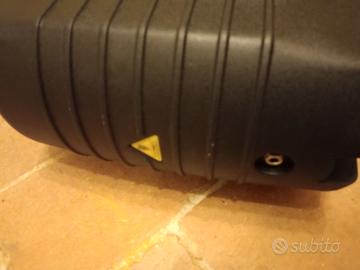 Amplificatore Behringer150 portatile per strumenti