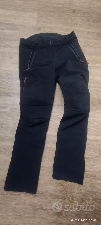 Pantaloni trekking Sports e attrezzatura sportiva usata