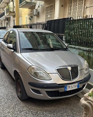 LANCIA Y
