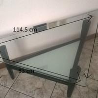 Tavolino in vetro triangolare