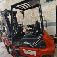 Carrello elevatore muletto elettrico Linde E18