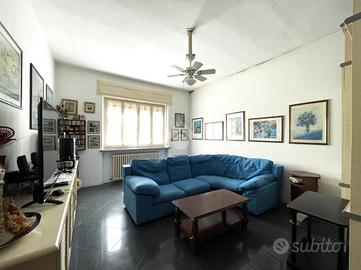 VILLA SINGOLA A CASSINETTA DI LUGAGNANO