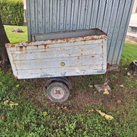 piccolo rimorchio agricolo gommato